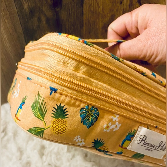 Primrose Hill NWOT cosmetic bag - Picture 5 of 11